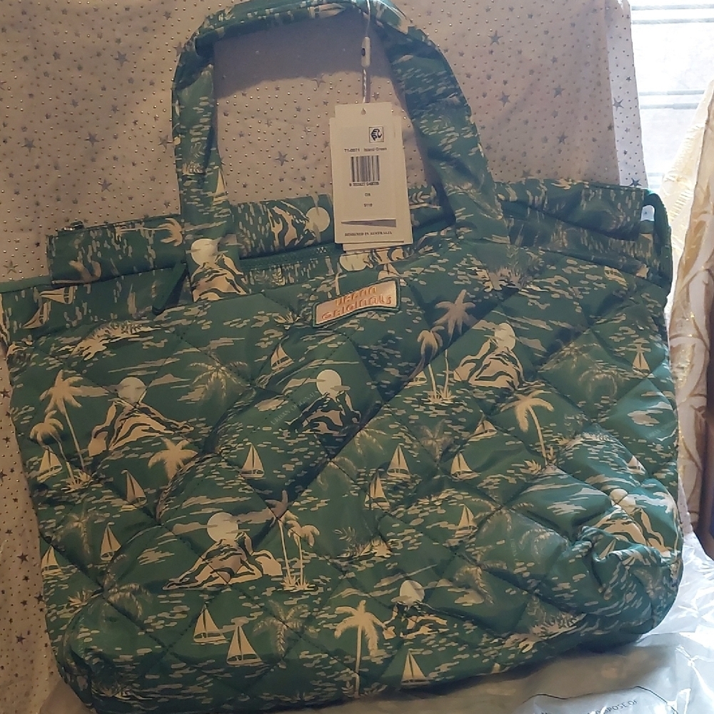 Green Quilted Tote Bag - Picture 2 of 11